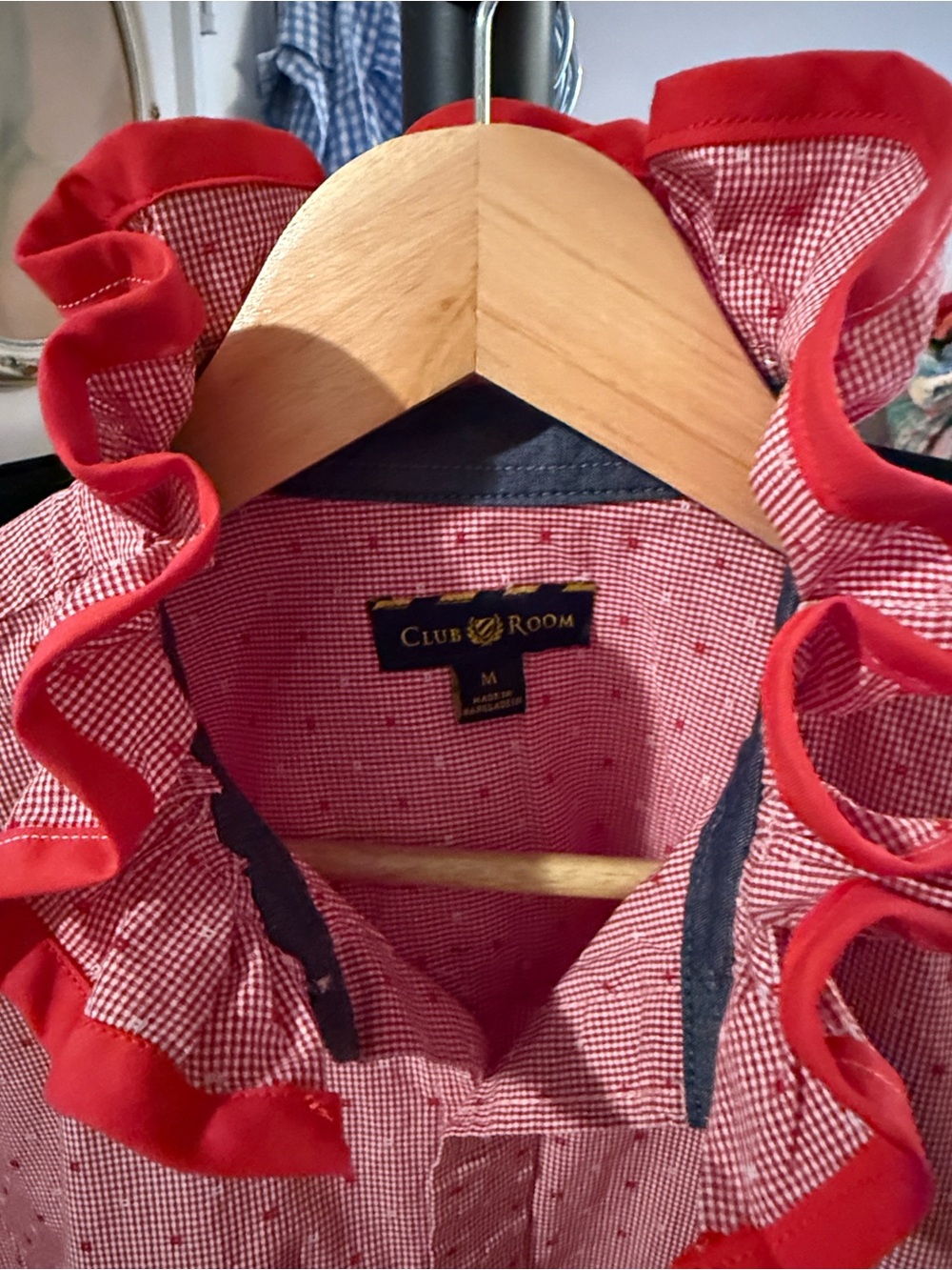 Club Room Upcycled Red Short-Sleeve Button-Down Shirt with Ruffle Collar - Picture 4 of 5
